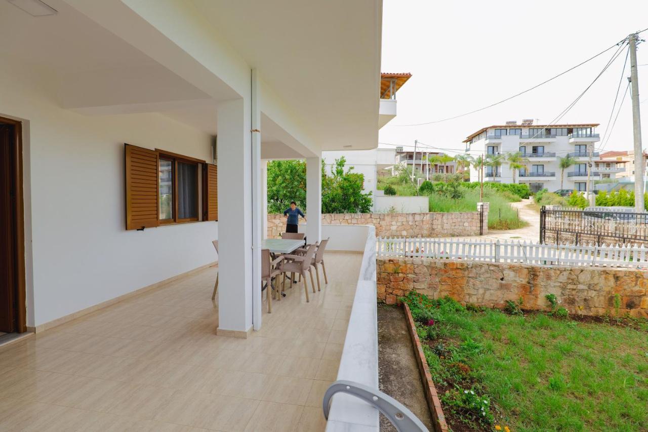 Violeta apartments white 2 bedrooms Ksamil Buitenkant foto