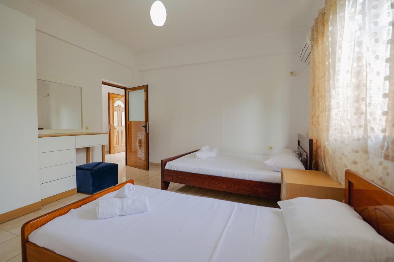 Violeta apartments white 2 bedrooms Ksamil Buitenkant foto