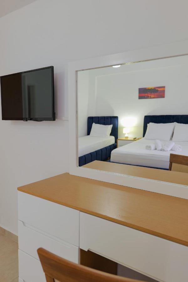 Violeta apartments white 2 bedrooms Ksamil Buitenkant foto