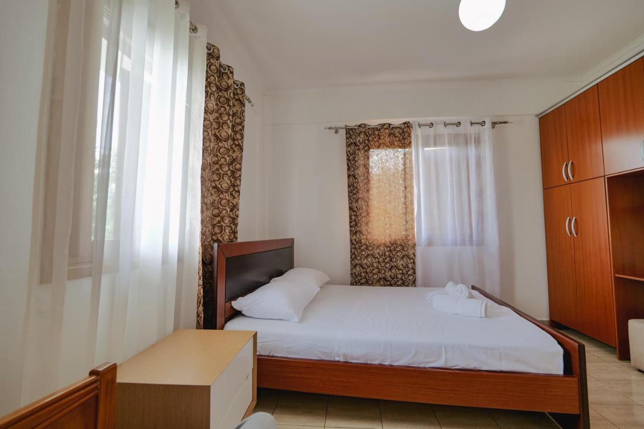 Violeta apartments white 2 bedrooms Ksamil Buitenkant foto