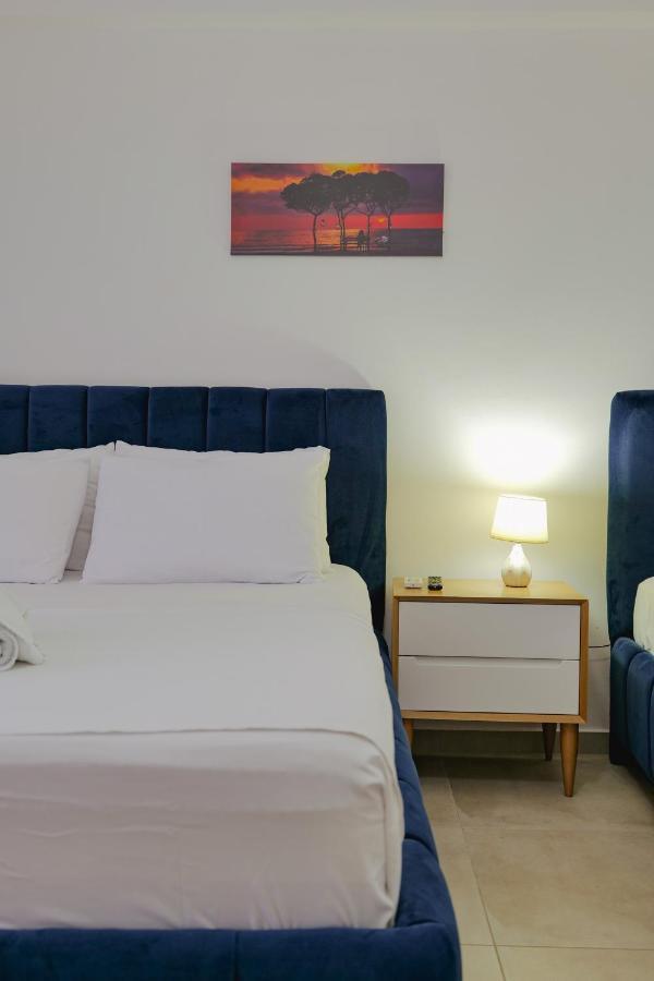 Violeta apartments white 2 bedrooms Ksamil Buitenkant foto