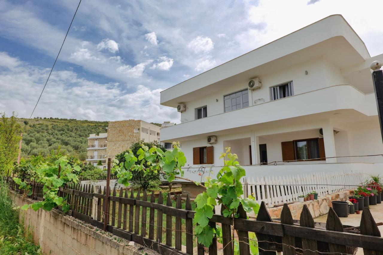 Violeta apartments white 2 bedrooms Ksamil Buitenkant foto